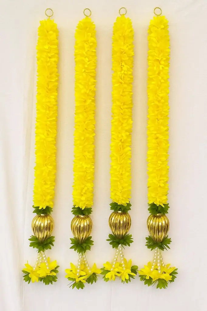 Aastha Ke Rang   Garlands