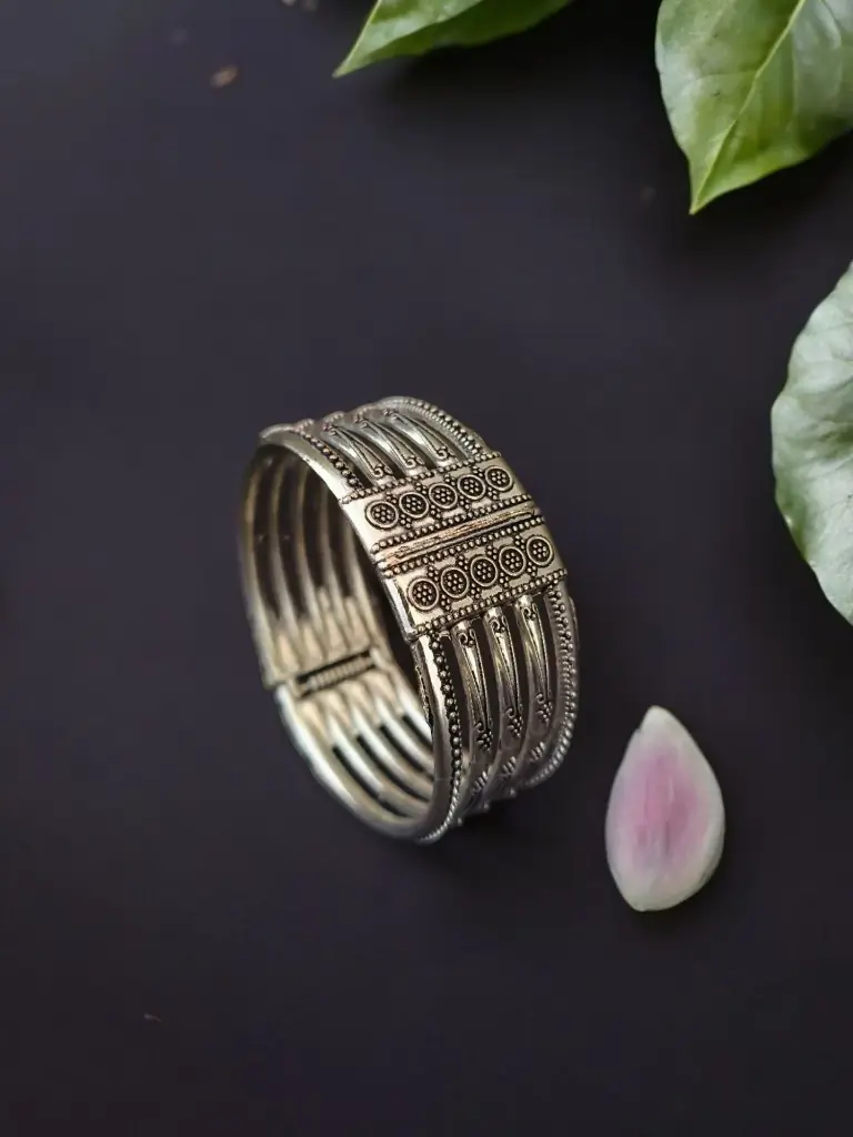 Janvi Bracelet