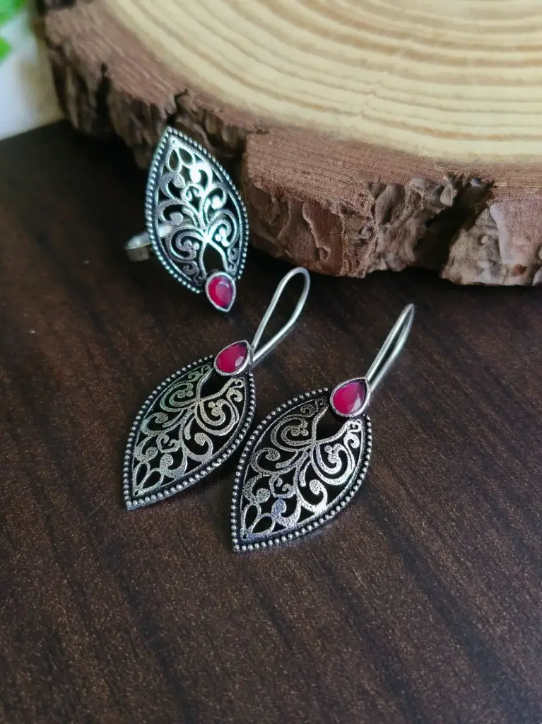Nyna Earrings