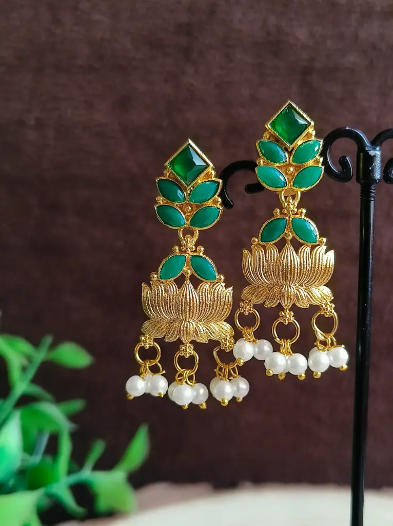 Isha Earrings