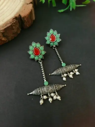 [1346DLMGRNRED140] Amira Earrings