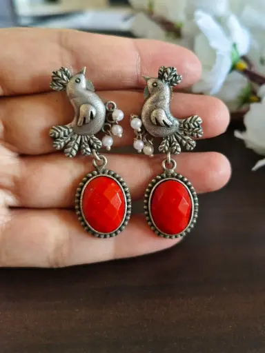 [1400DLRED1411] Anika Earrings