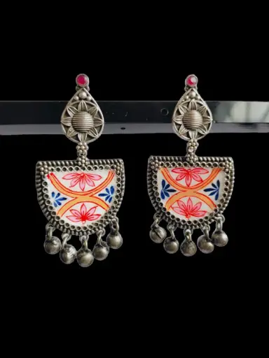[1130EMDLWHT1821] Bina Earrings