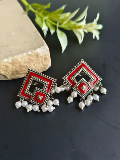 [1611EMSTRED] Darika Earrings