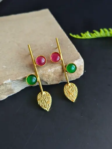 [1755GDSTGRNRED] Lajita Earrings