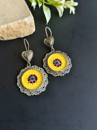 [0913EMHKYLW148] Nisha Earrings