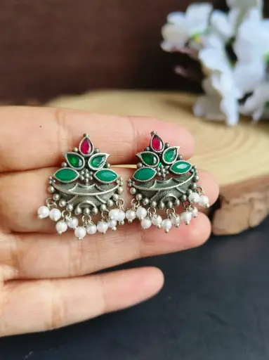 [1678STREDGRN80] Radhika Earrings