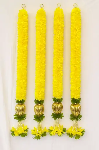 Aastha Ke Rang   Garlands